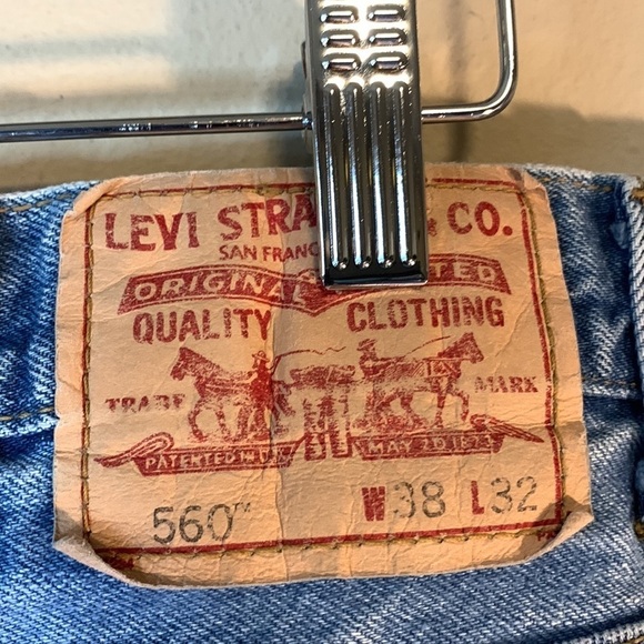 VTG Y2K 90s Retro Casual Levi’s Comfort Fit 560 Sz 38 x 32 Denim Light Med Wash - Picture 11 of 15